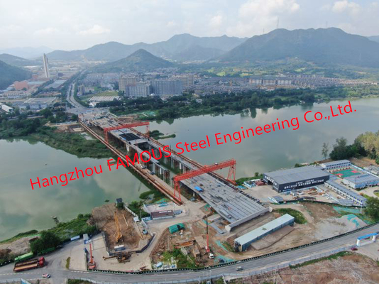 LA CHINE La structure en acier préfabriquée de tube de construction de pont en métal a attaché le pont en acier de suspension de pont de voûte fournisseur